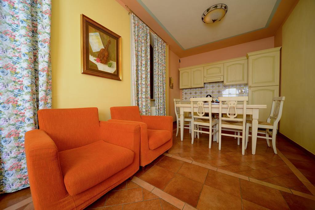 Residenze L'Uncinaia Holiday House Bed & Breakfast Perugia Ngoại thất bức ảnh