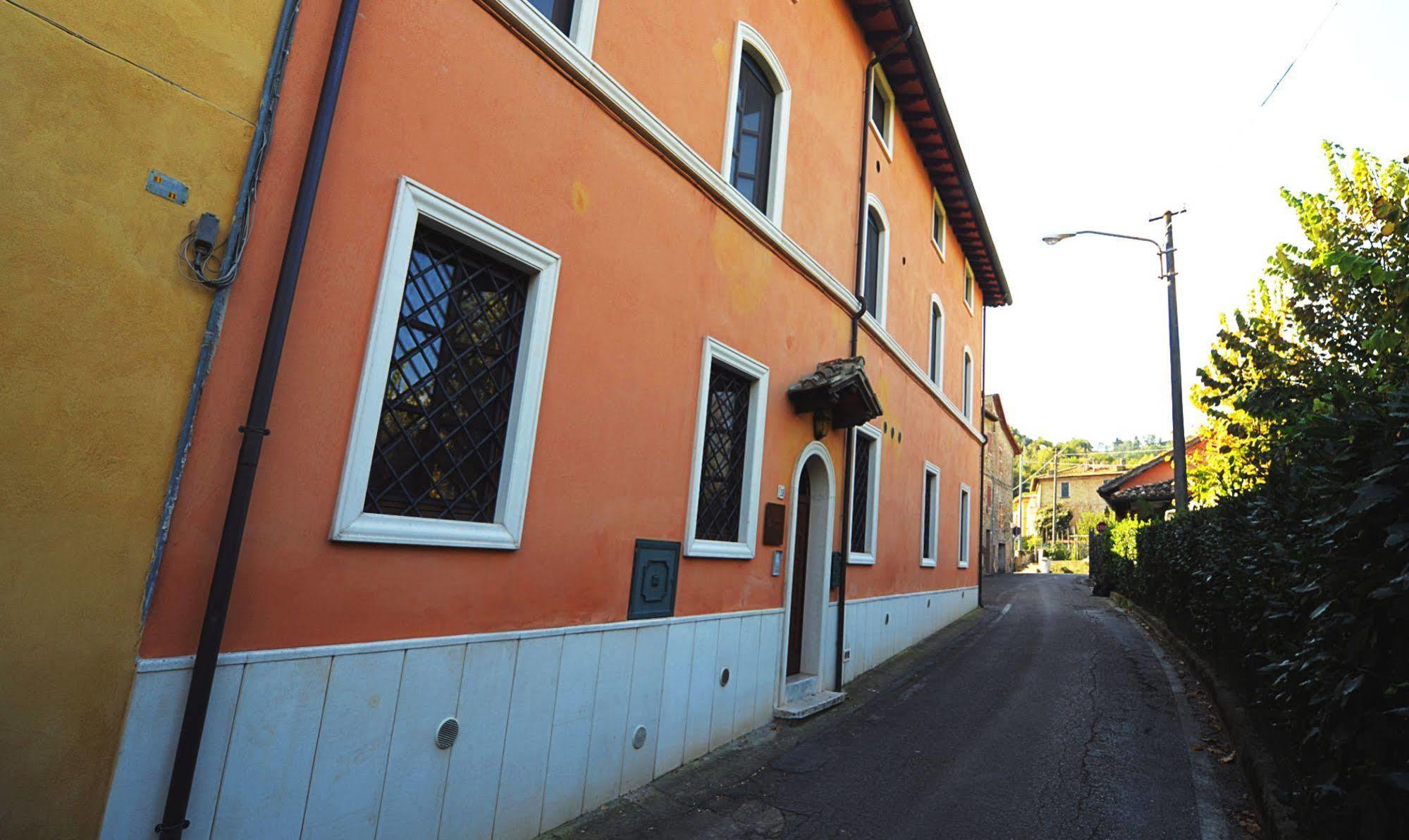 Residenze L'Uncinaia Holiday House Perugia Ngoại thất bức ảnh