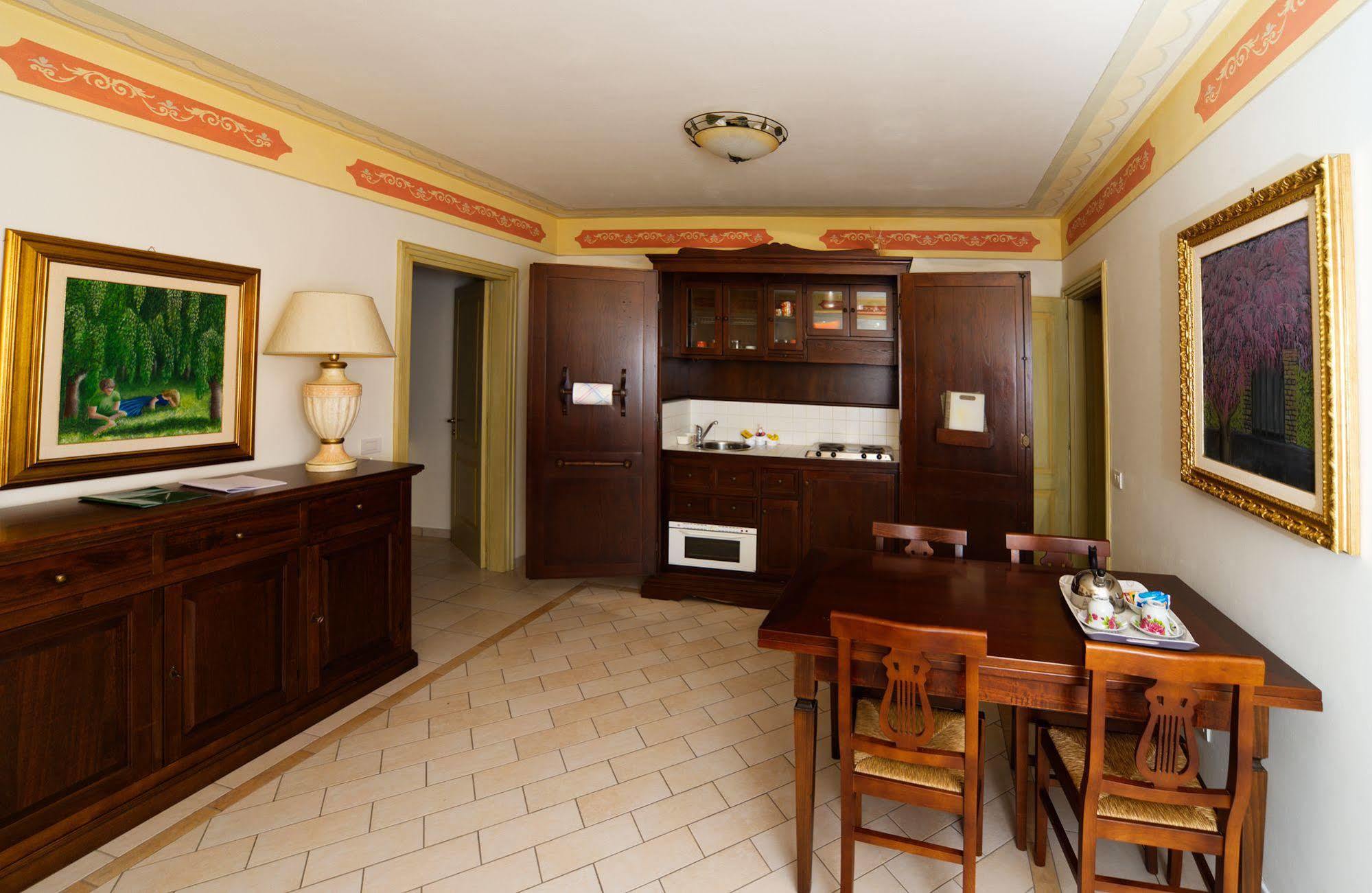 Residenze L'Uncinaia Holiday House Bed & Breakfast Perugia Ngoại thất bức ảnh