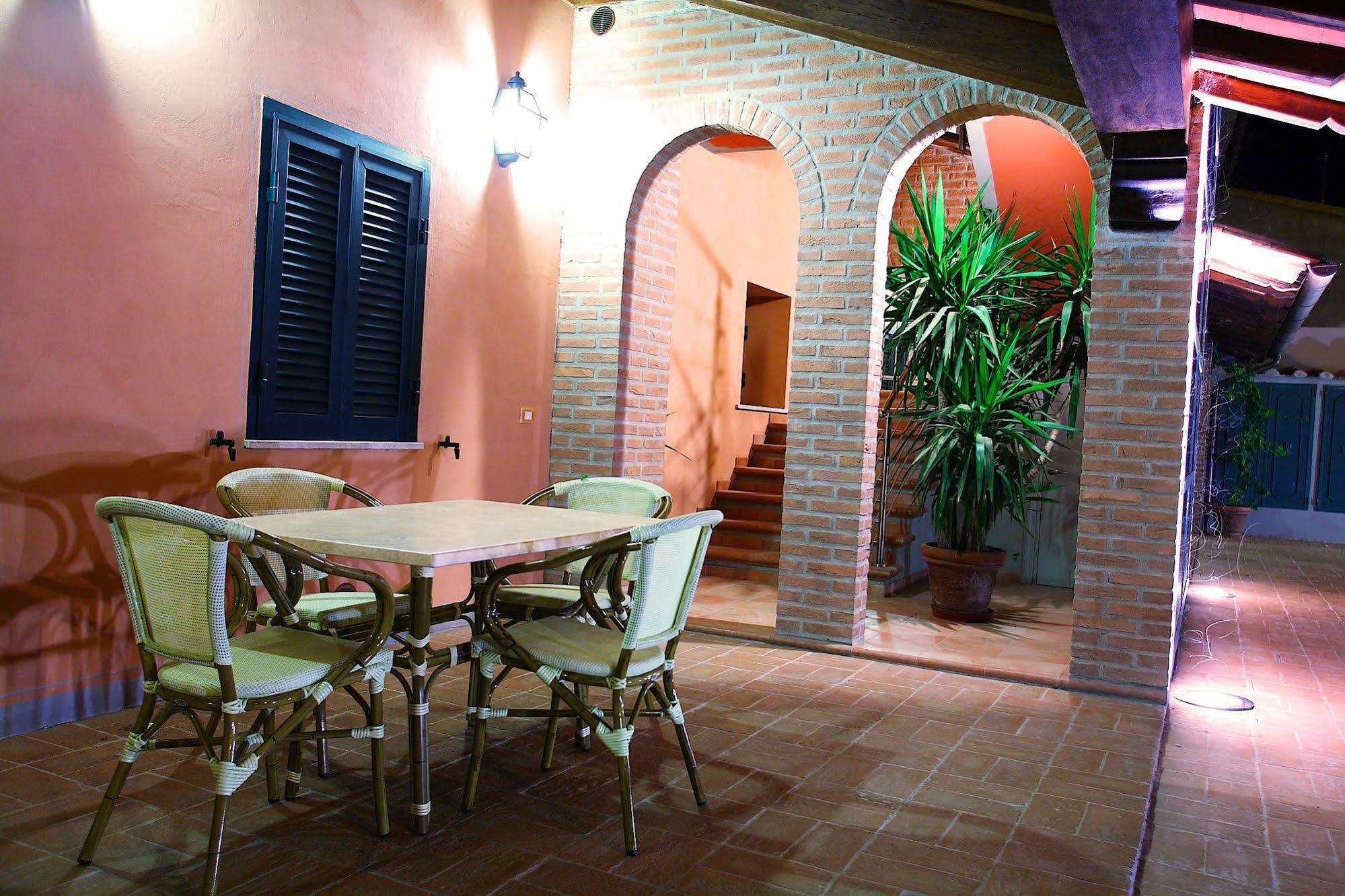 Residenze L'Uncinaia Holiday House Perugia Ngoại thất bức ảnh